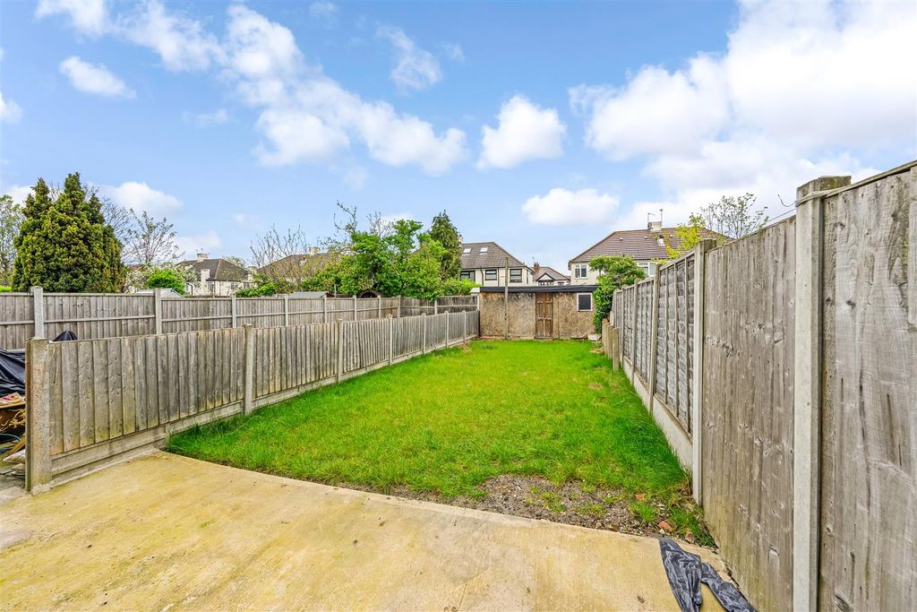 Property photo 3 of 16