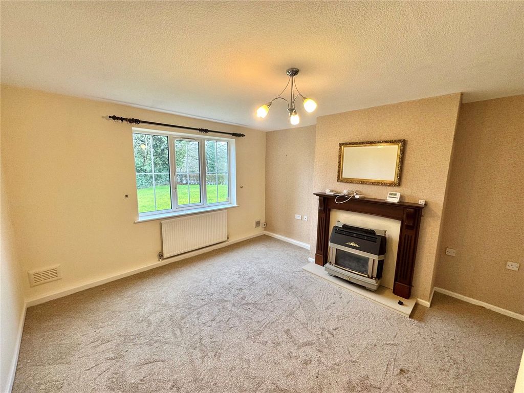 Property photo 2 of 9 Picture No. 11