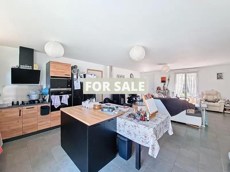 Property photo 3 of 11