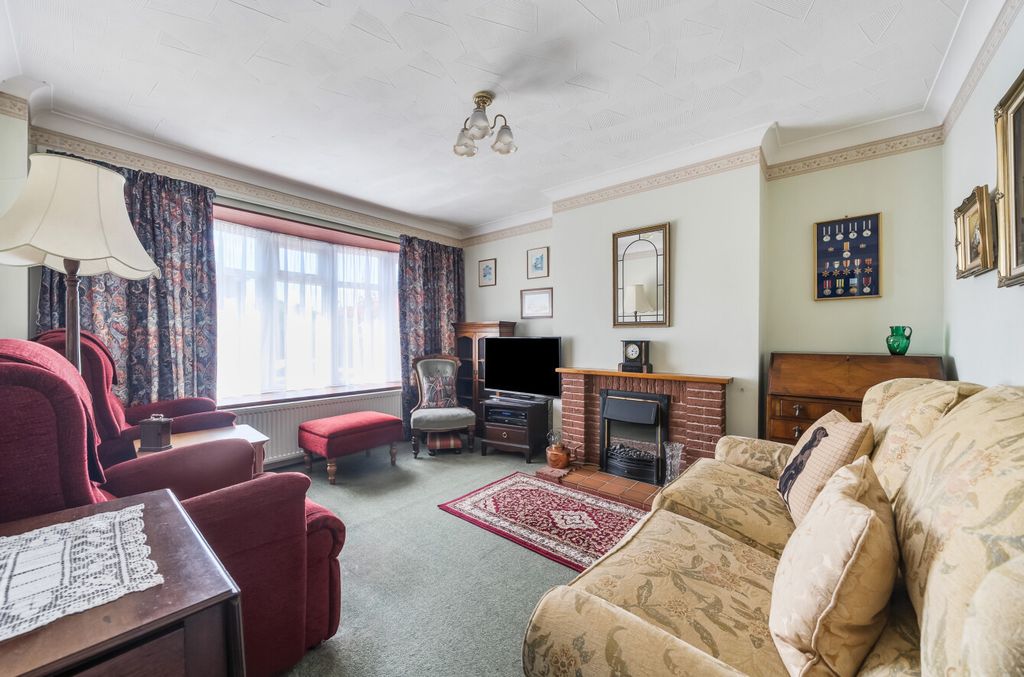 Property photo 2 of 12 1326247-18-6877d9...