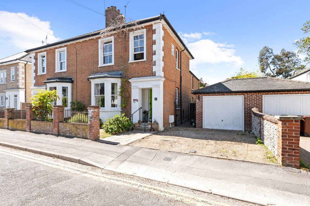 Property photo 1 of 39