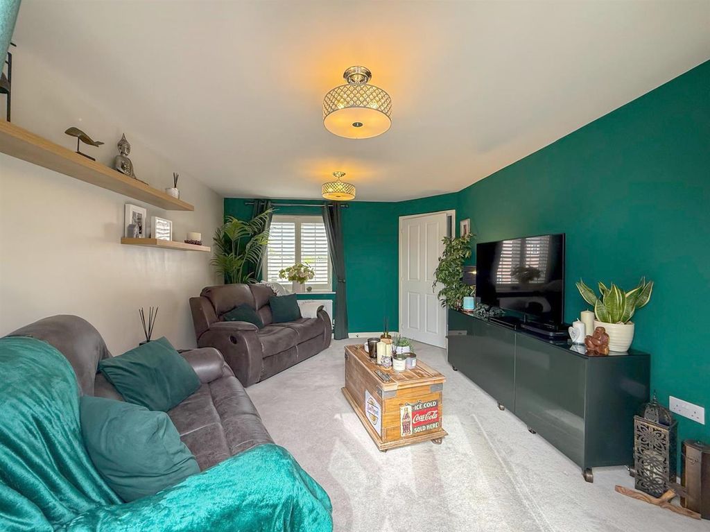 Property photo 3 of 31