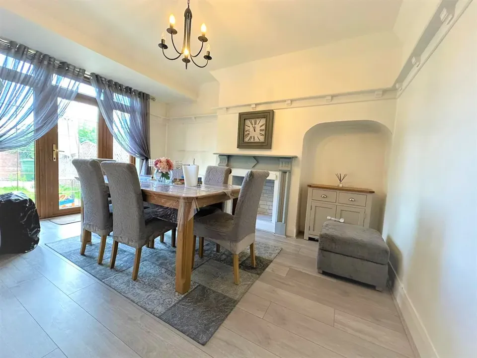 Property photo 3 of 5