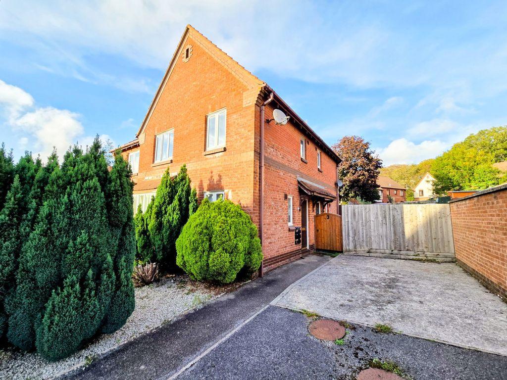 Property photo 1 of 8
