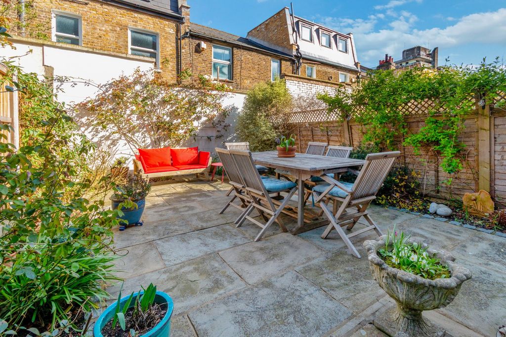 Property photo 2 of 15