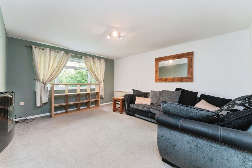 Property photo 3 of 20