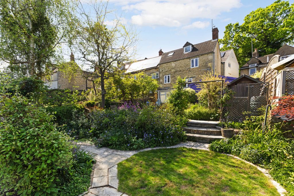 Property photo 1 of 30