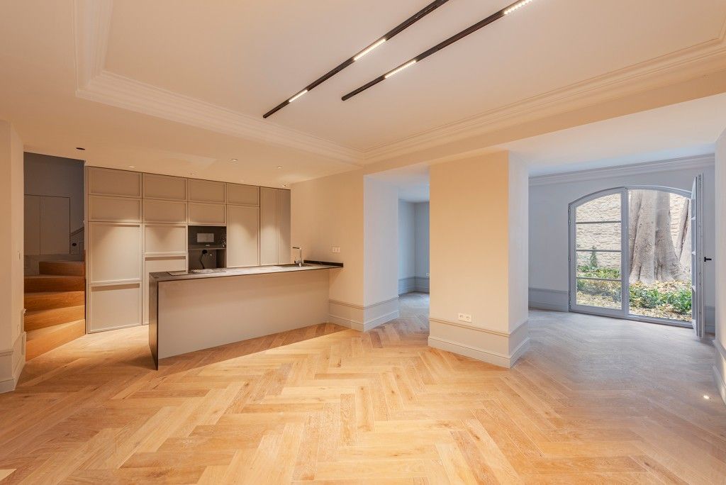 Property photo 1 of 19 Kitchen
