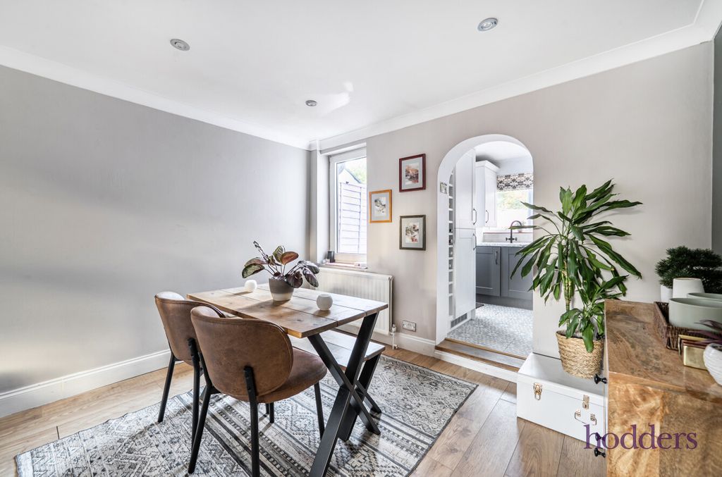 Property photo 2 of 16 E60A7008-E77B-47B...