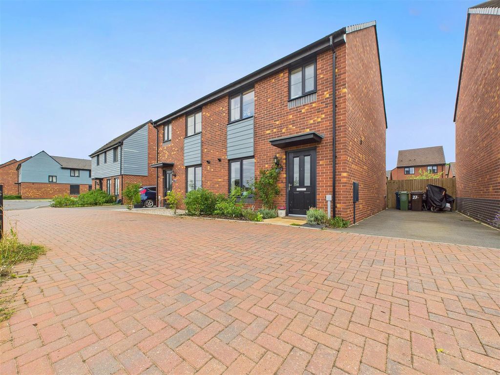 Property photo 1 of 13 Cam02453G0-Pr0141-Still012.Jpg