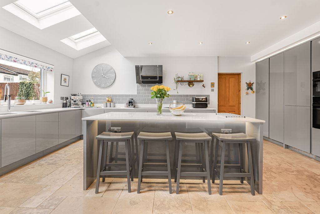 Property photo 2 of 32 Kitchen