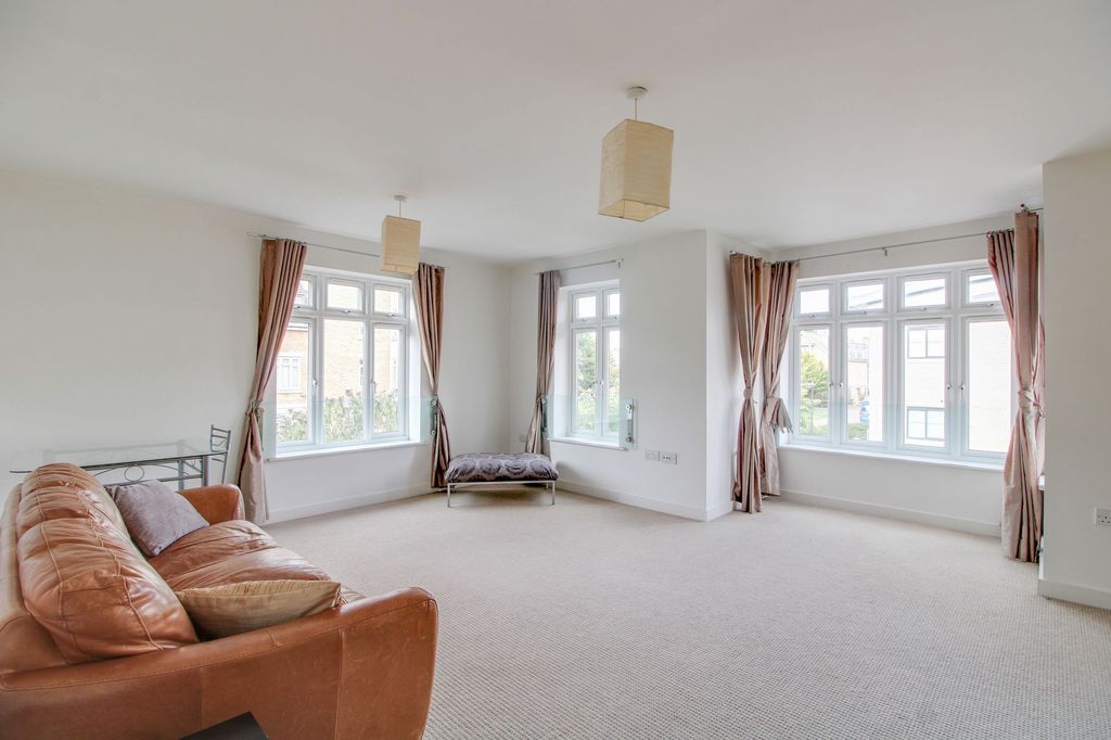 Property photo 3 of 13
