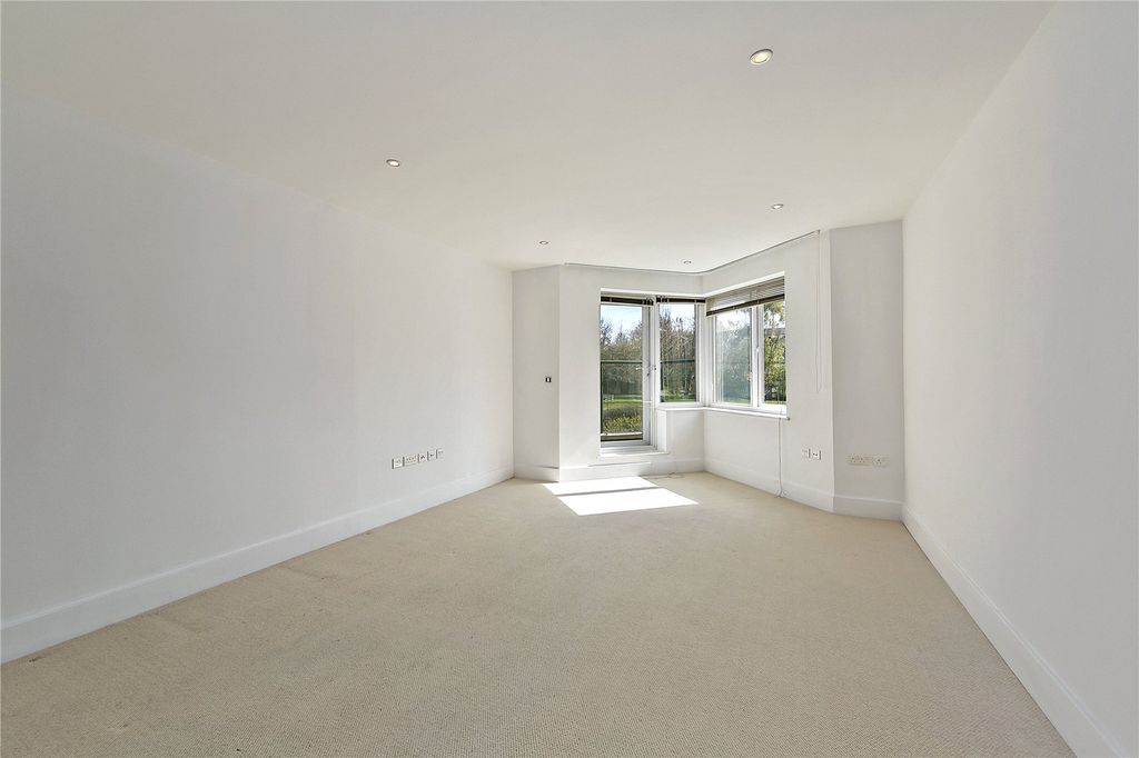 Property photo 2 of 11 Picture No. 02