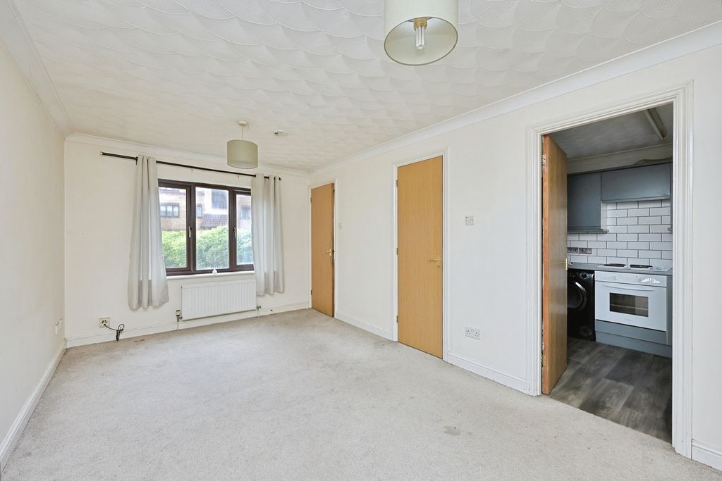 Property photo 2 of 7 Pbox-Img.Jpg