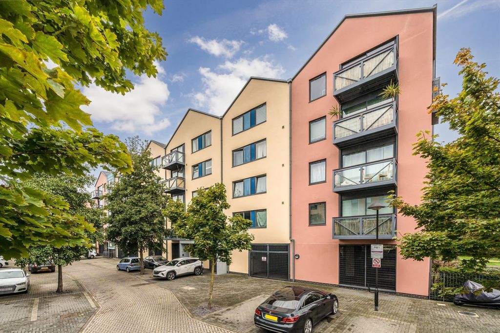 Property photo 1 of 4