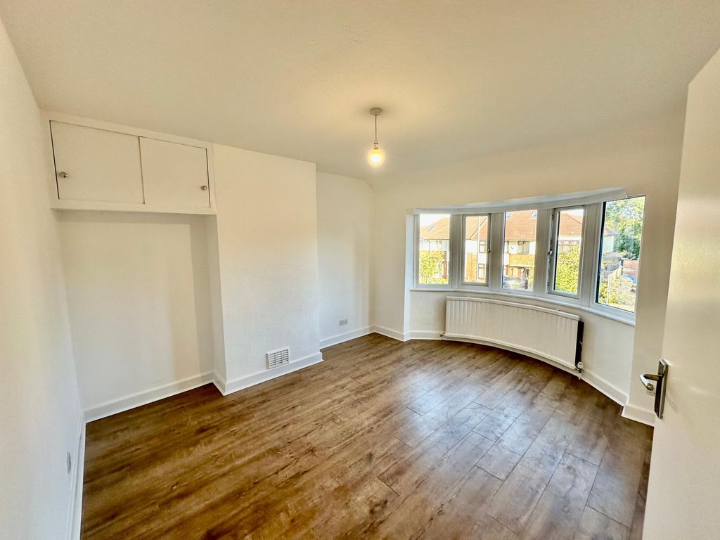 Property photo 2 of 25 Photo 1