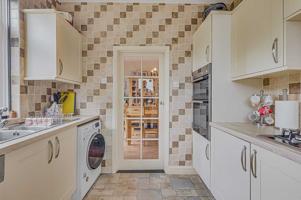 Property photo 3 of 29