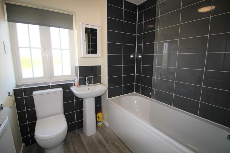 Property photo 3 of 10 Bathroom