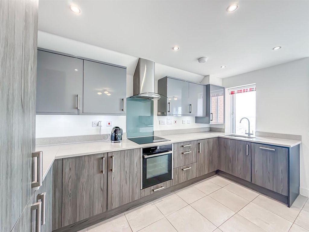 Property photo 3 of 22 11.Jpg
