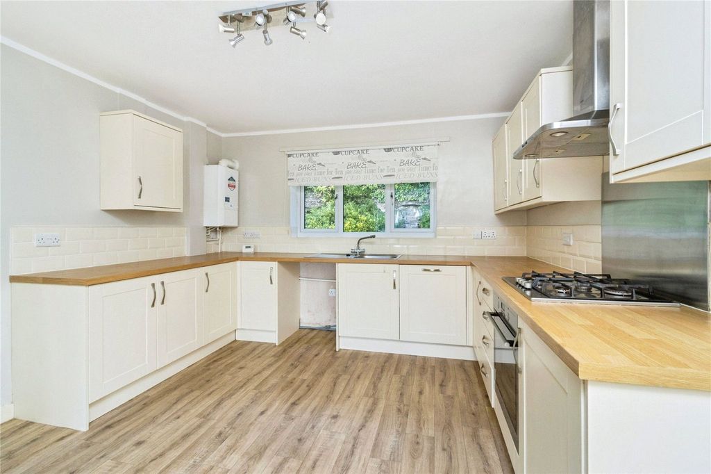 Property photo 3 of 23 Picture No. 10