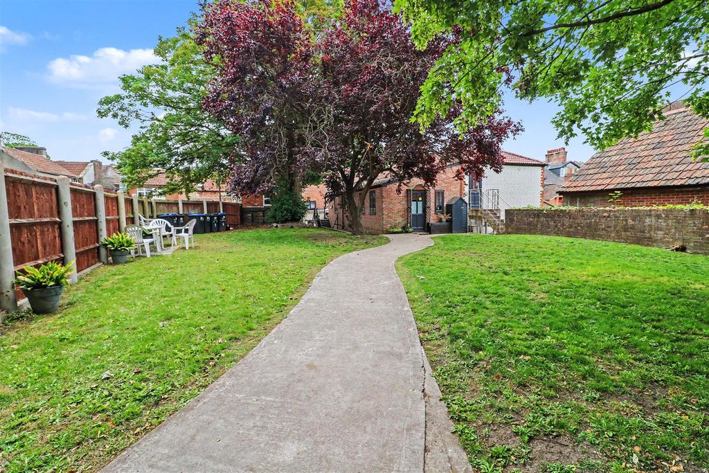Property photo 1 of 11 Img_0298.Jpg