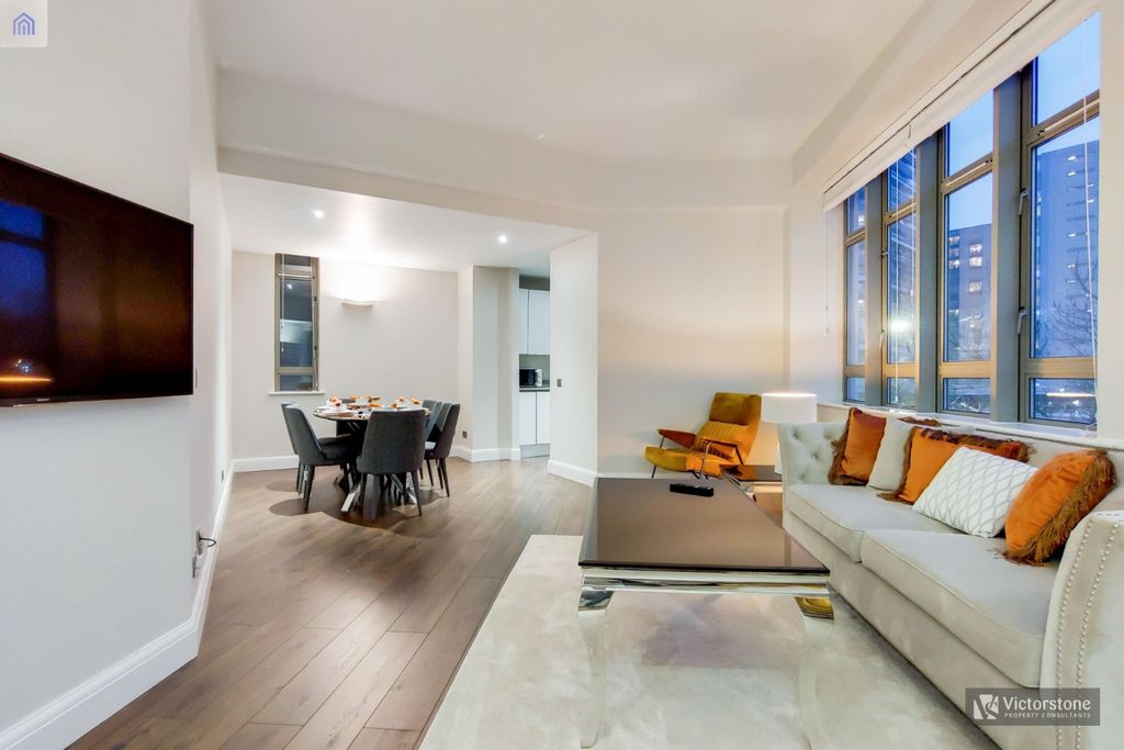 Property photo 2 of 15 1274284