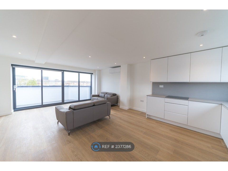 Property photo 2 of 13