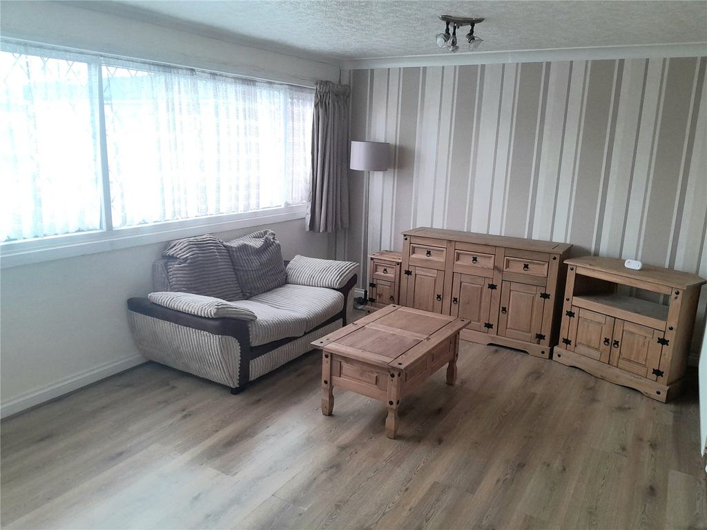 Property photo 3 of 12 Picture No. 01