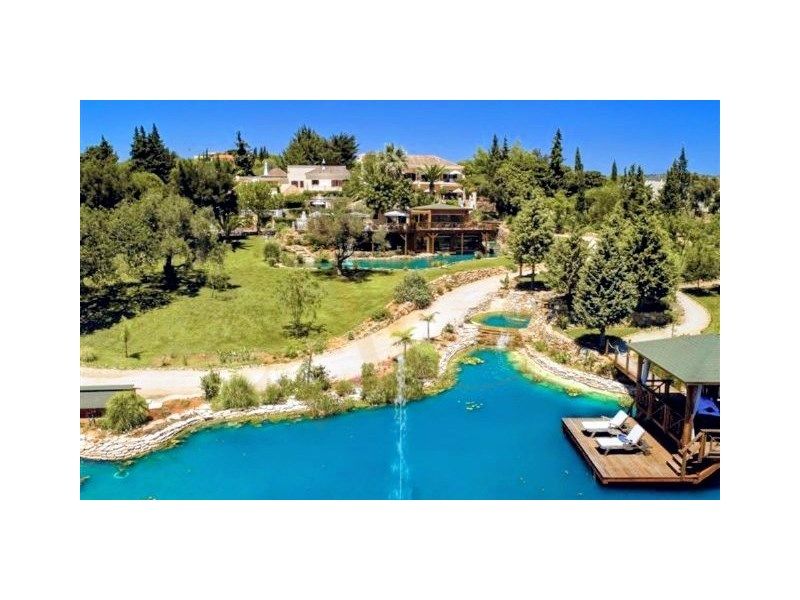 Property photo 2 of 50