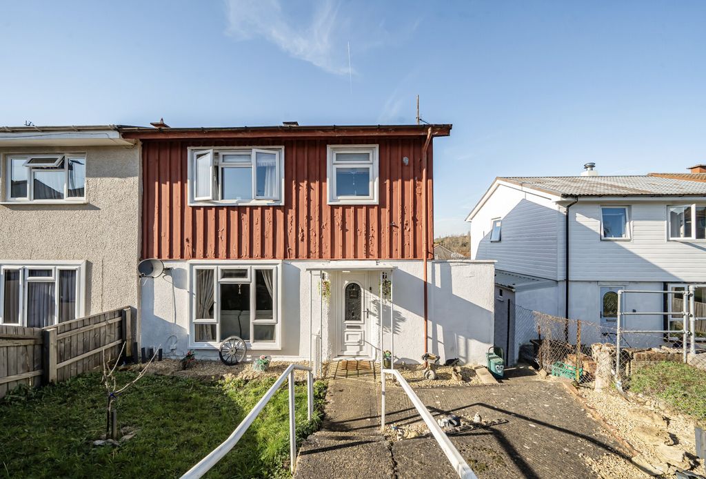 Property photo 1 of 11 1421969-2-69A5A23...