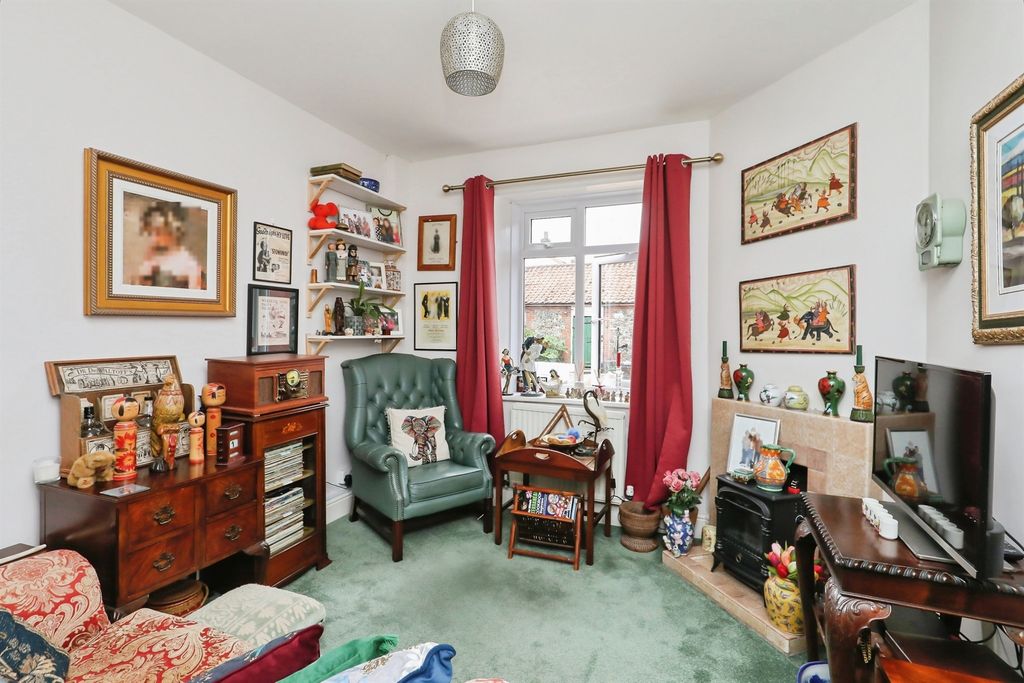 Property photo 3 of 20