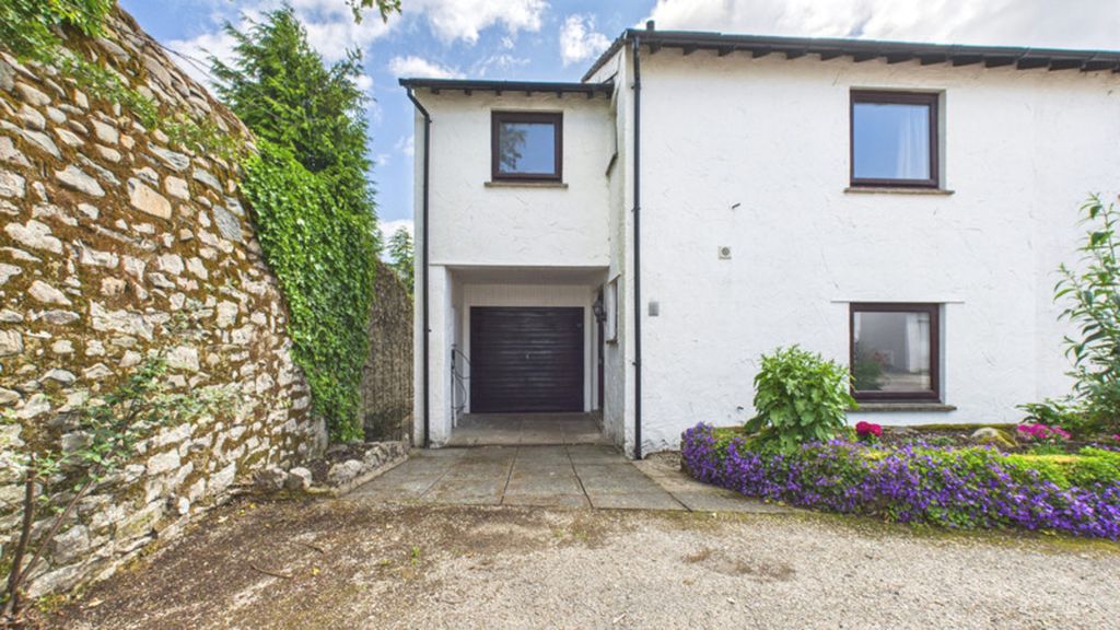 Property photo 1 of 30