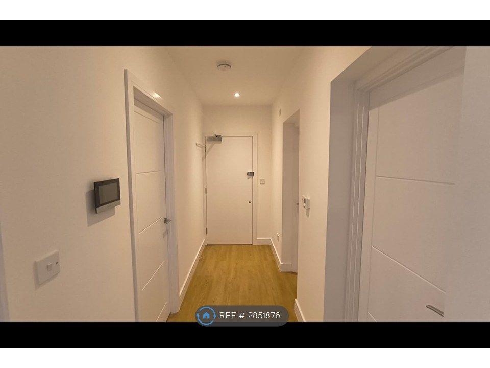 Property photo 2 of 13 Entrance Hallway