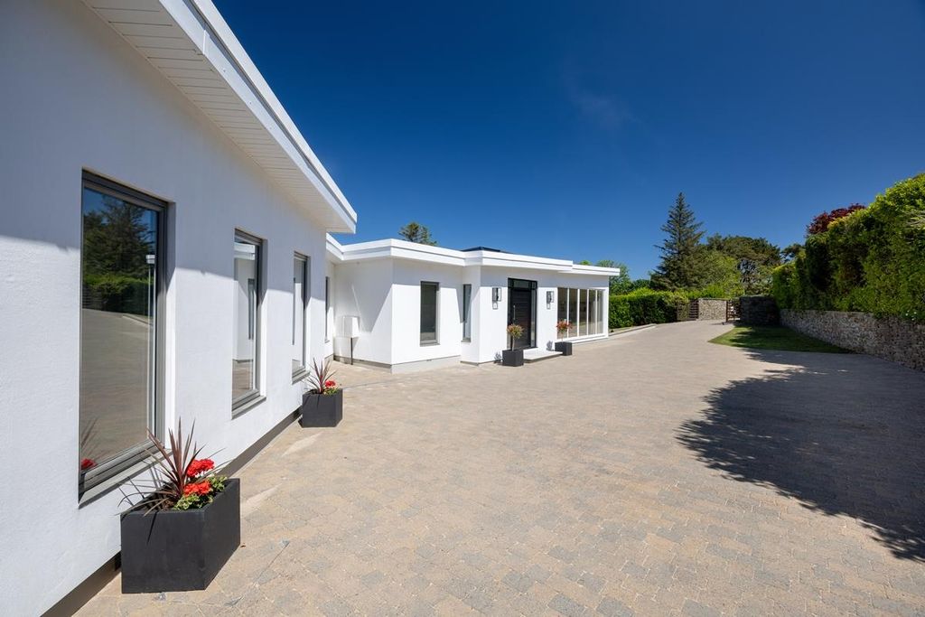 Property photo 1 of 40 33.Jpg