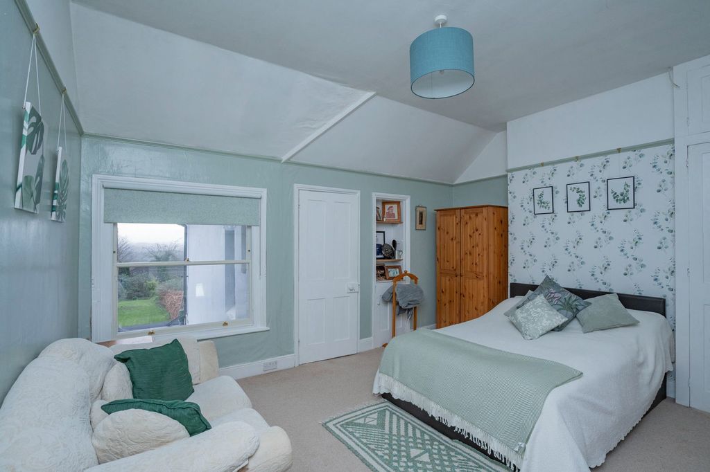 Additional image 12 of 4 bed semi-detached house for saleWoodfarm Road, Malvern WR14