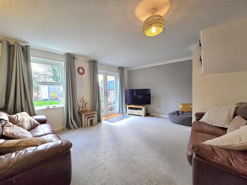 Property photo 2 of 14