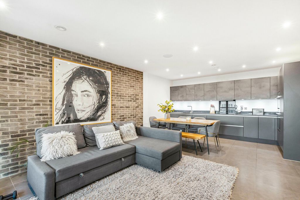 Property photo 2 of 23 Photo 1