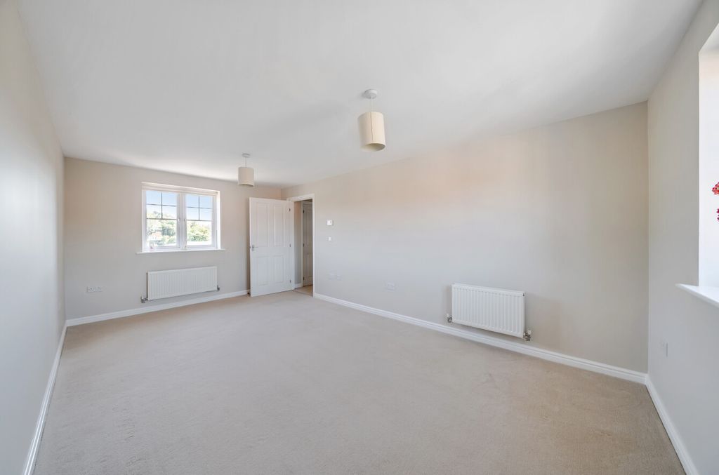 Property photo 3 of 13 1524301-19-1A0c40...