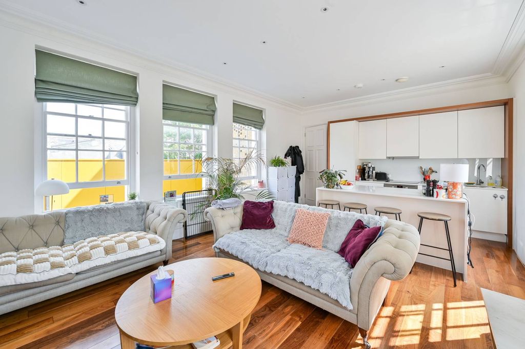 Property photo 1 of 9