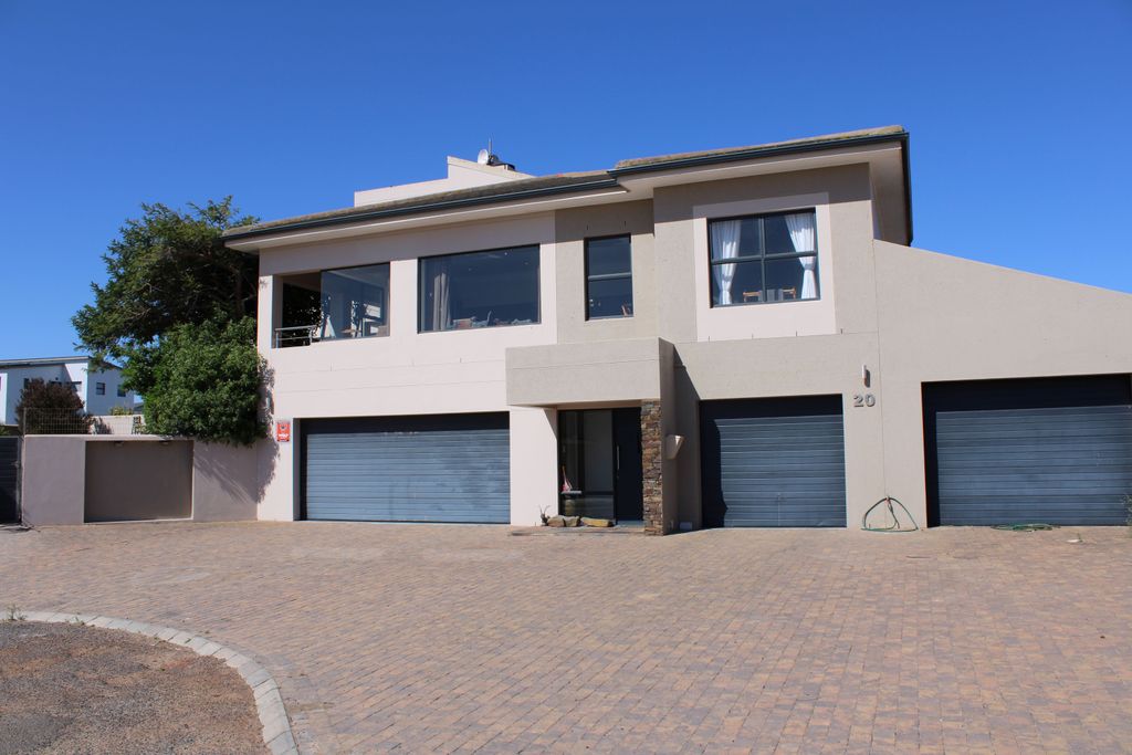 Property photo 2 of 66