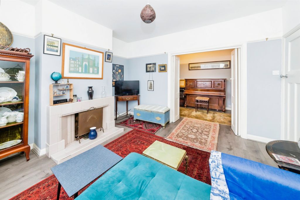 Property photo 2 of 16