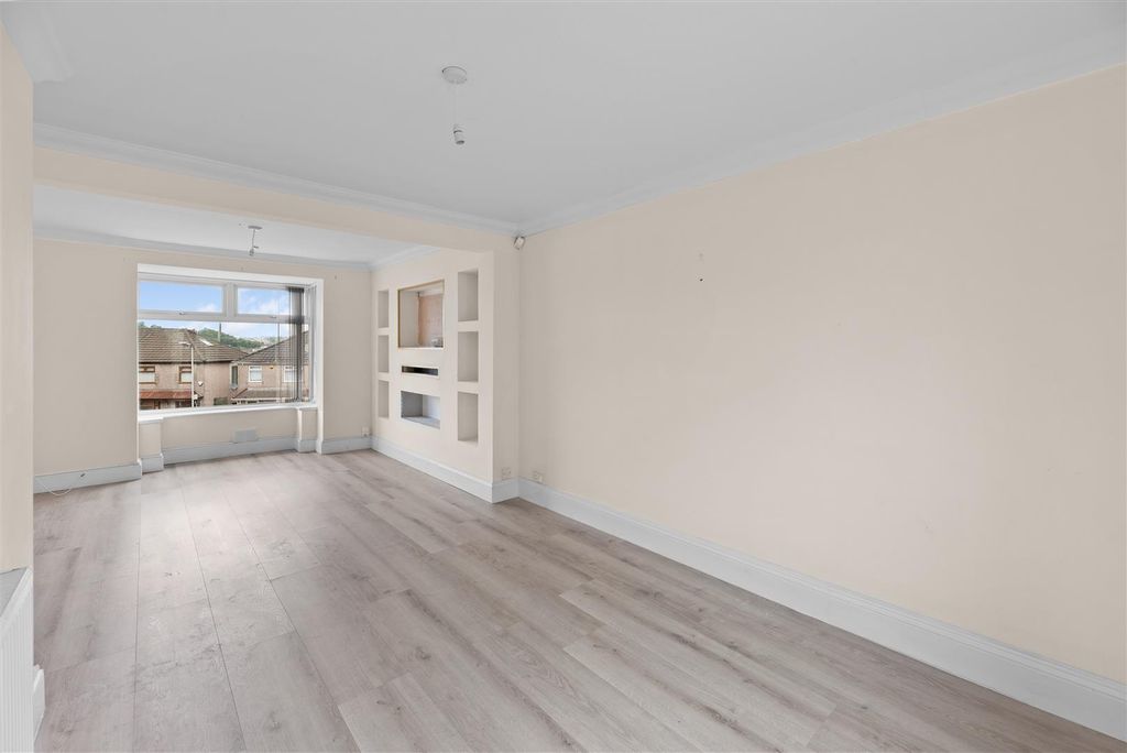 Property photo 3 of 17 Living/Dining Room