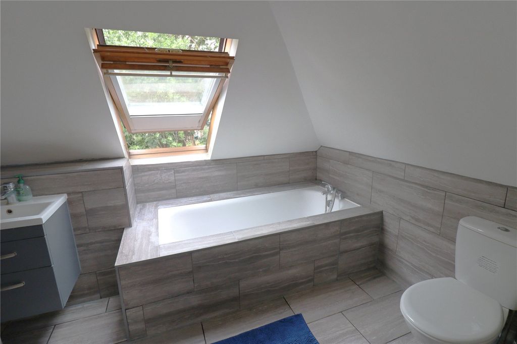 Property photo 3 of 8 Picture No. 08