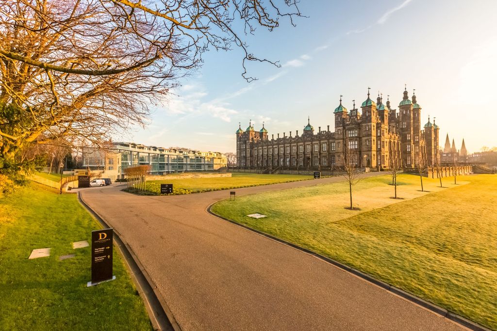 Property photo 1 of 30