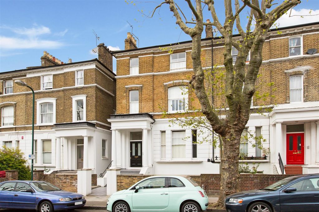 Property photo 3 of 10 Brondesbury Villas Front 1 Highres.Jpg