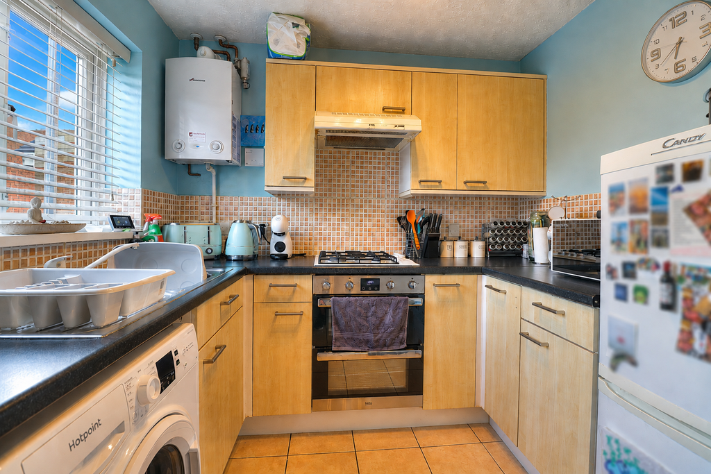 Property photo 3 of 15 Kitchen