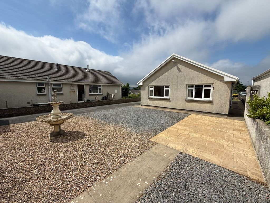 Property photo 3 of 32