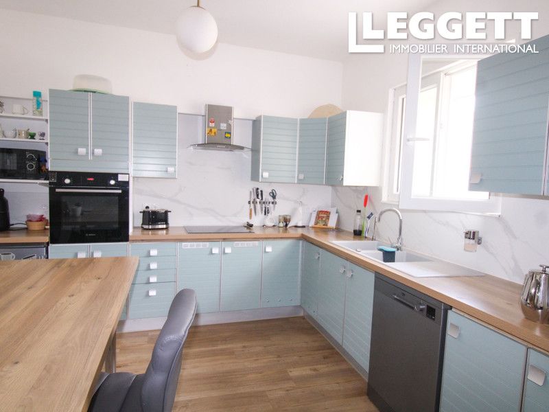 Property photo 2 of 10