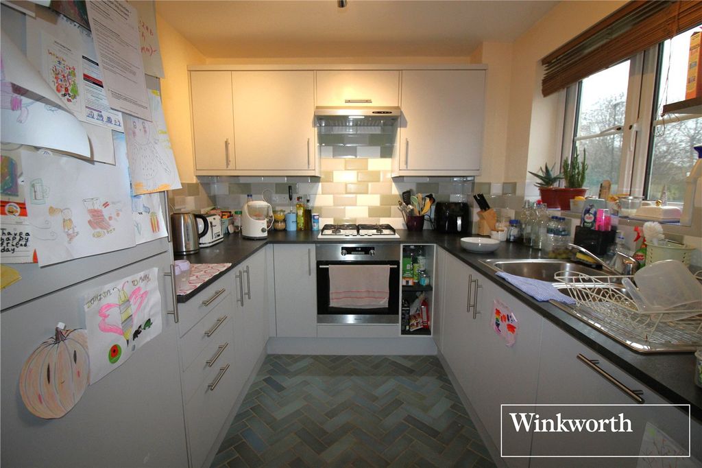 Property photo 3 of 6 Picture 3