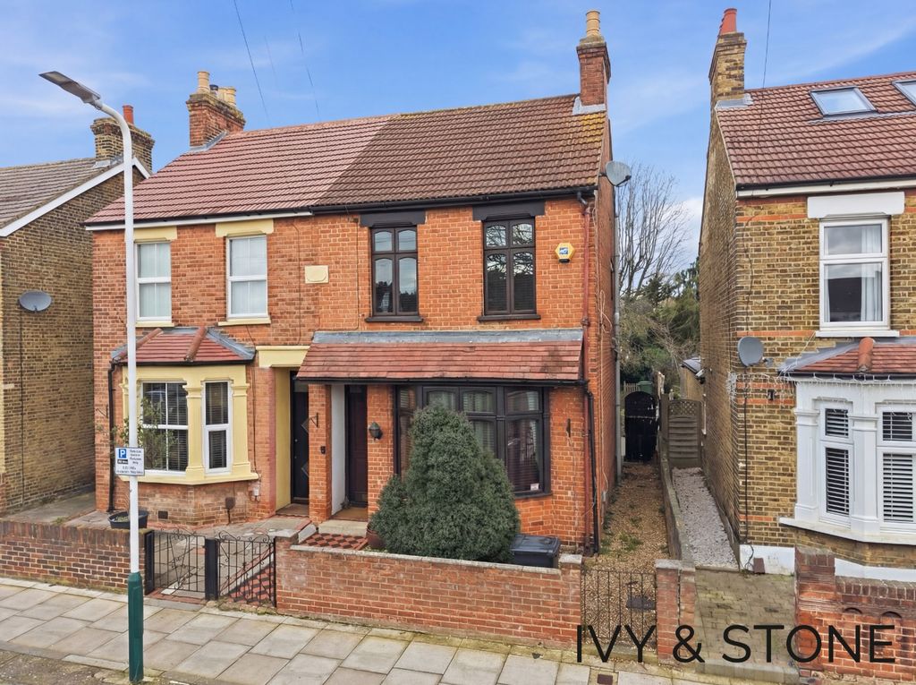 Property photo 1 of 15 4896320